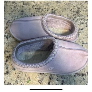 Lavender pink Tasman Uggs woman size 7